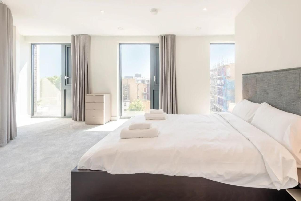 Modern Apartments In Brentford 2 Minutes Walk From Kew Bridge Exterior foto